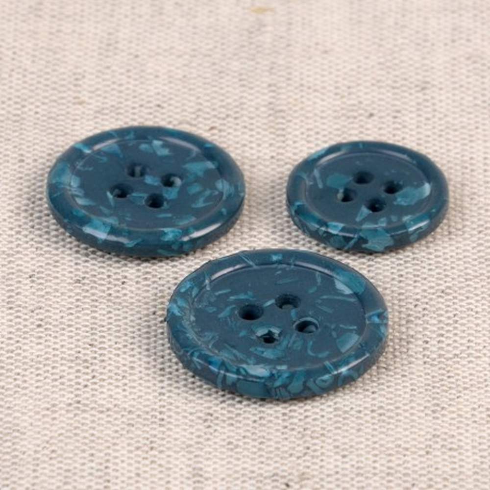 Guziki z recyklingowanych butelek 1 szt.