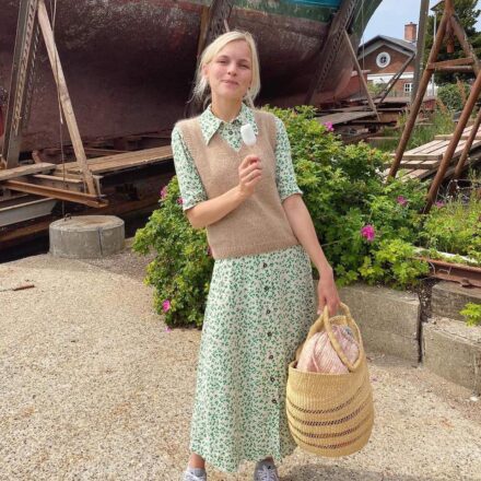 PetiteKnit Stockholm Slipover V-Neck wzór na druty