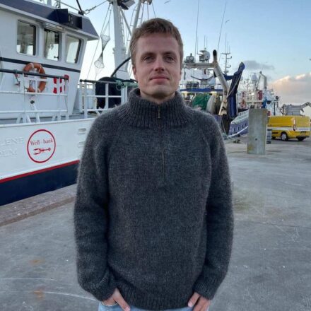 PetiteKnit wzory Zipper Sweater Man