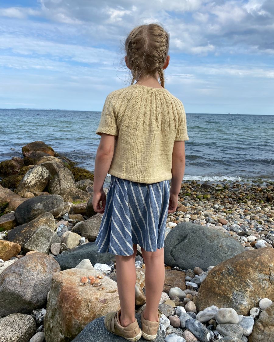 PetiteKnit wzory Sunday Tee Junior