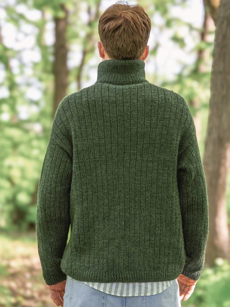 Tarjei Sweater 25-04 wzór na druty z włóczką