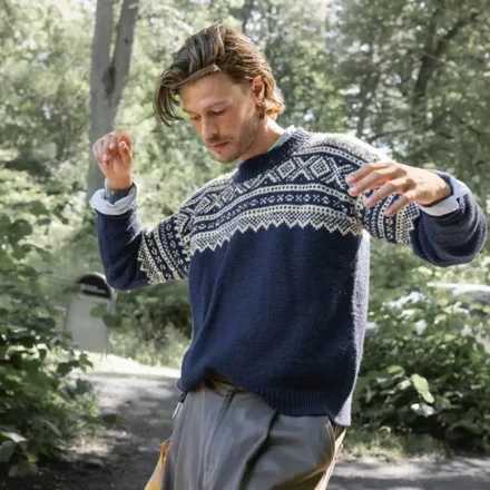 Marius Sweater Man 2410-03 wzór z włóczką