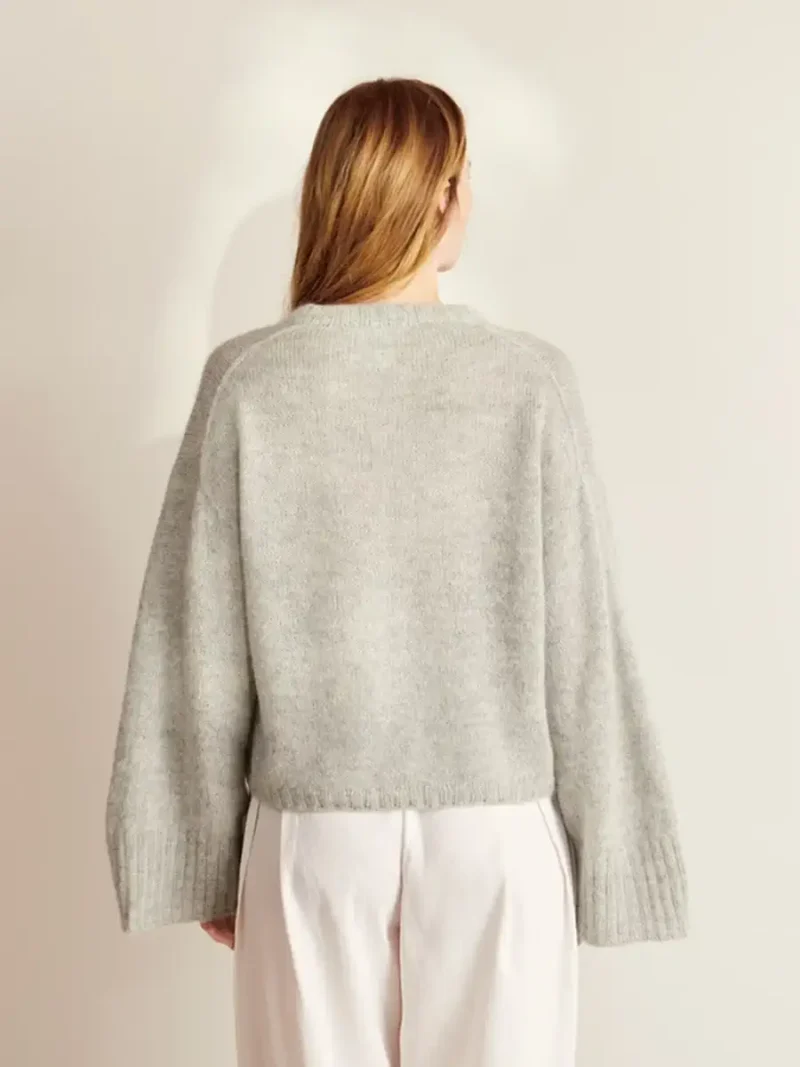 Molly Sweater 2409-01 wzór na druty z włóczką