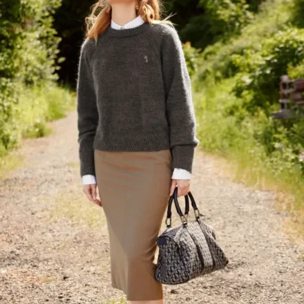 Sammy Sweater 2409-02 wzór na druty z włóczką