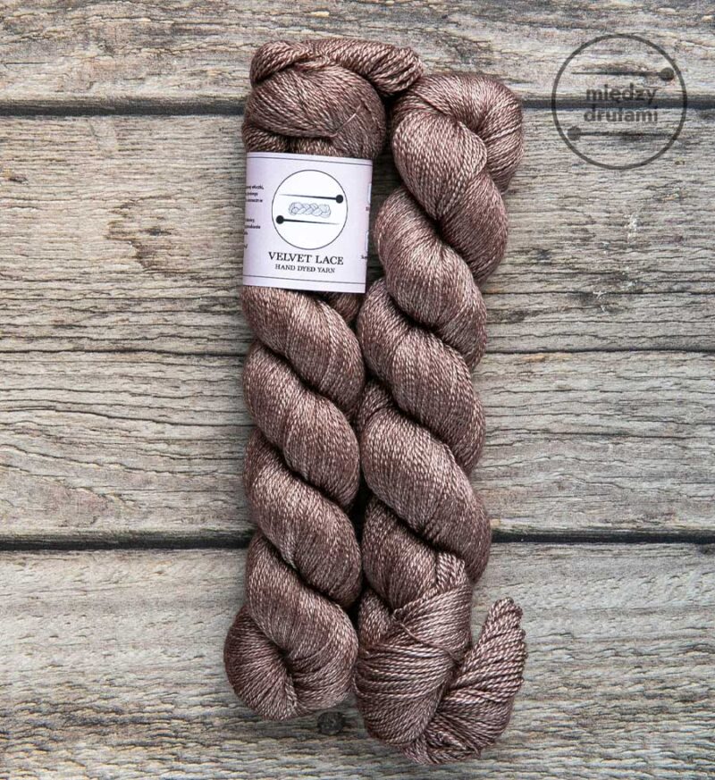 Włóczka z jedwabiem Velvet Lace