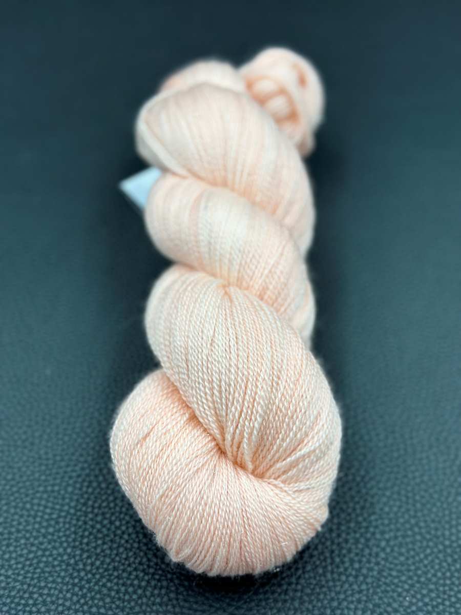 Włóczka Diamonds Lux Lace Woollala