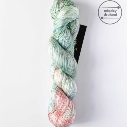 Włóczka PURE SILK 100 Anne Elliot Woollala