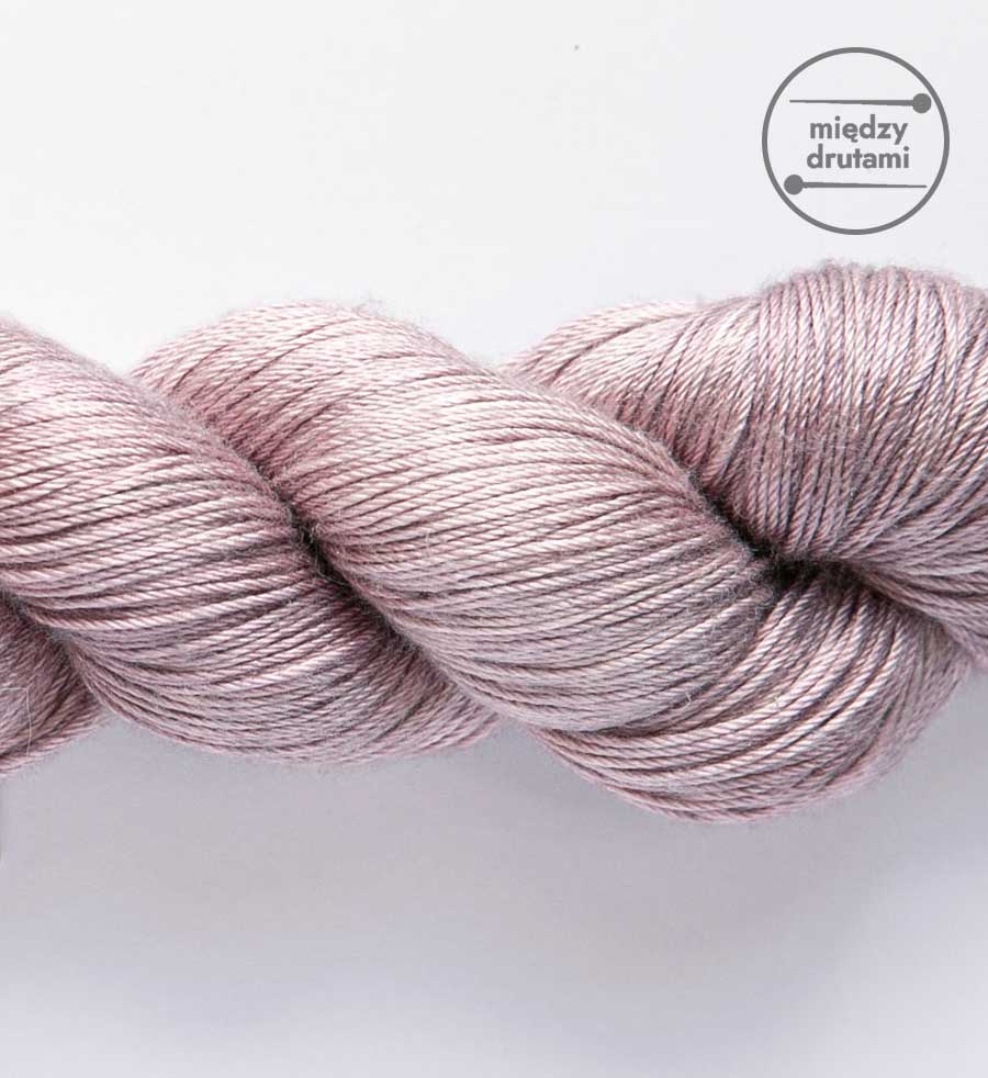Włóczka Pure Silk Lawendowe Latte Woollala