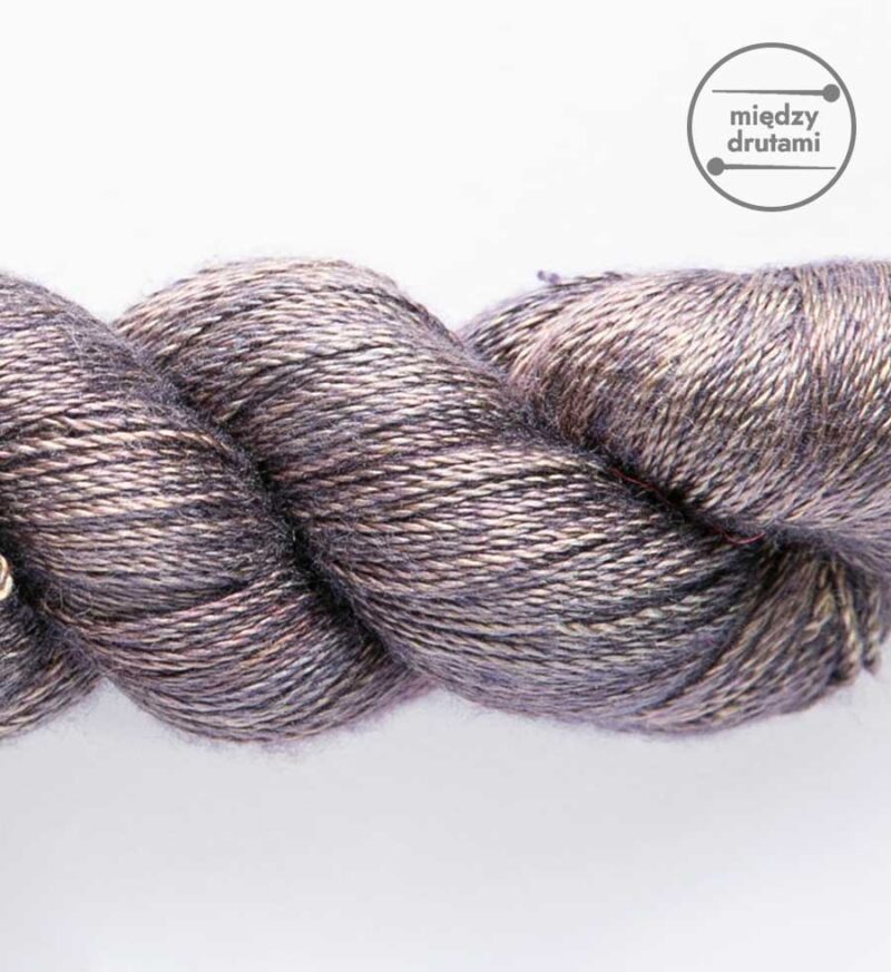 Włóczka PURE SILK LACE Mr Darcy Woollala