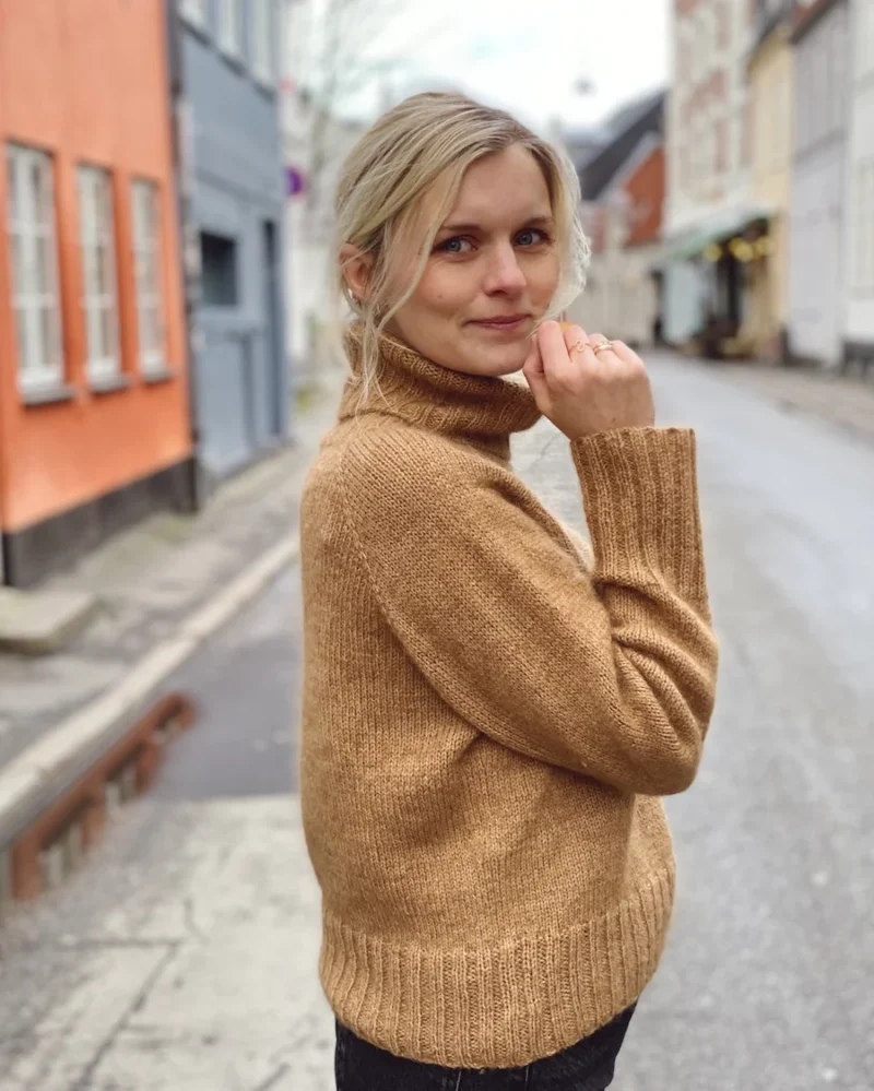 PetiteKnit wzory Caramel Sweater