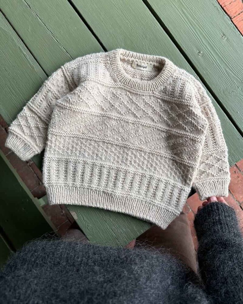 PetiteKnit wzory Storm Sweater Junior