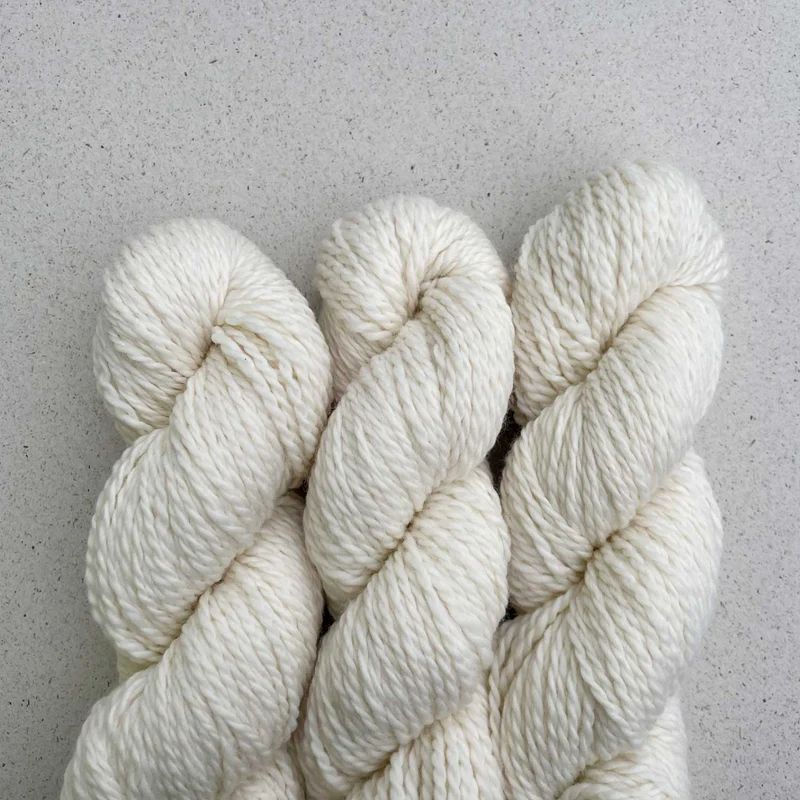 Włóczka Tibetan Pascuali naturalna baza do barwienia 50 g