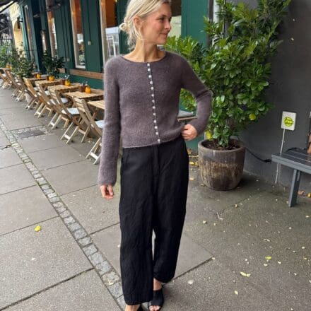 PetiteKnit Ivy Cardigan wzór na druty sweter moherowy Tynn Silk Mohair Sandnes Garn